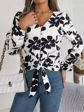 Load image into Gallery viewer, Printed V-Neck Long Sleeve Blouse