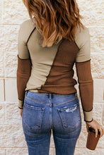 Load image into Gallery viewer, Color Block Exposed Seam Knit Top