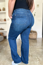 Load image into Gallery viewer, Judy Blue Full Size Tummy Control Straight Jeans
