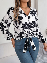 Load image into Gallery viewer, Printed V-Neck Long Sleeve Blouse
