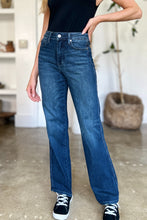 Load image into Gallery viewer, Judy Blue Full Size Tummy Control Straight Jeans
