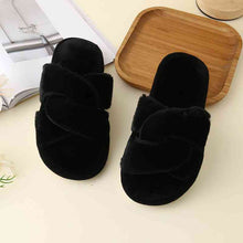 Load image into Gallery viewer, Faux Fur Twisted Strap Slippers
