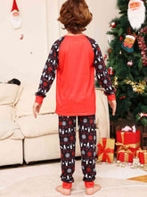 Load image into Gallery viewer, Reindeer Graphic Top and Pants Set - oh deer
