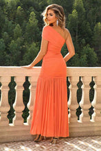Load image into Gallery viewer, One-Shoulder Ruched Maxi Dress - hc
