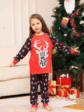 Load image into Gallery viewer, Reindeer Graphic Top and Pants Set - oh deer
