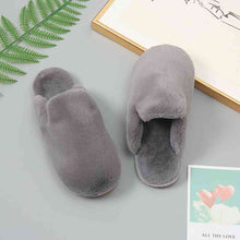 Load image into Gallery viewer, Faux Fur Slippers
