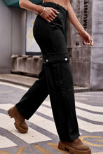 Load image into Gallery viewer, Buttoned Loose Fit Jeans with Pockets
