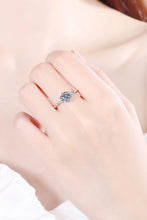 Load image into Gallery viewer, 1 Carat Moissanite 6-Prong Twisted Ring
